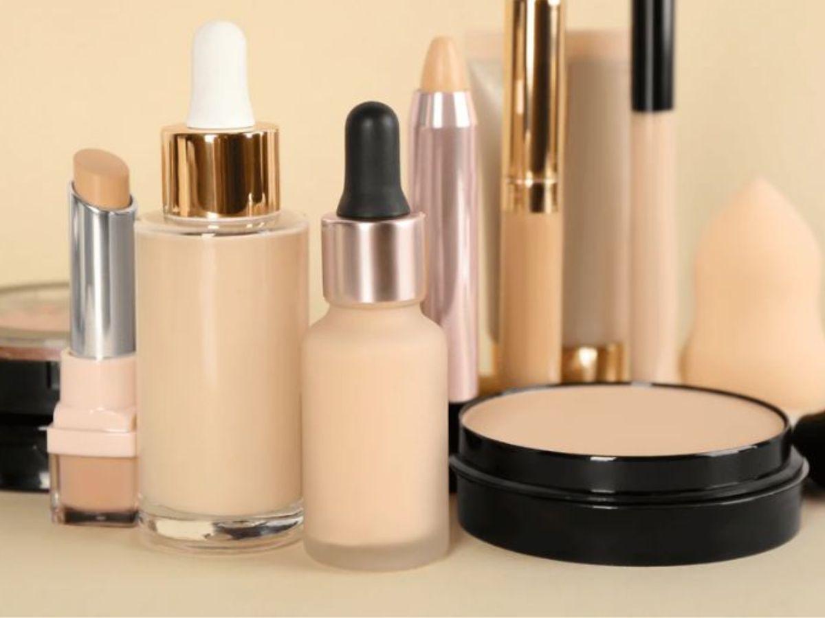 Makeup cho da mụn không bị cakey